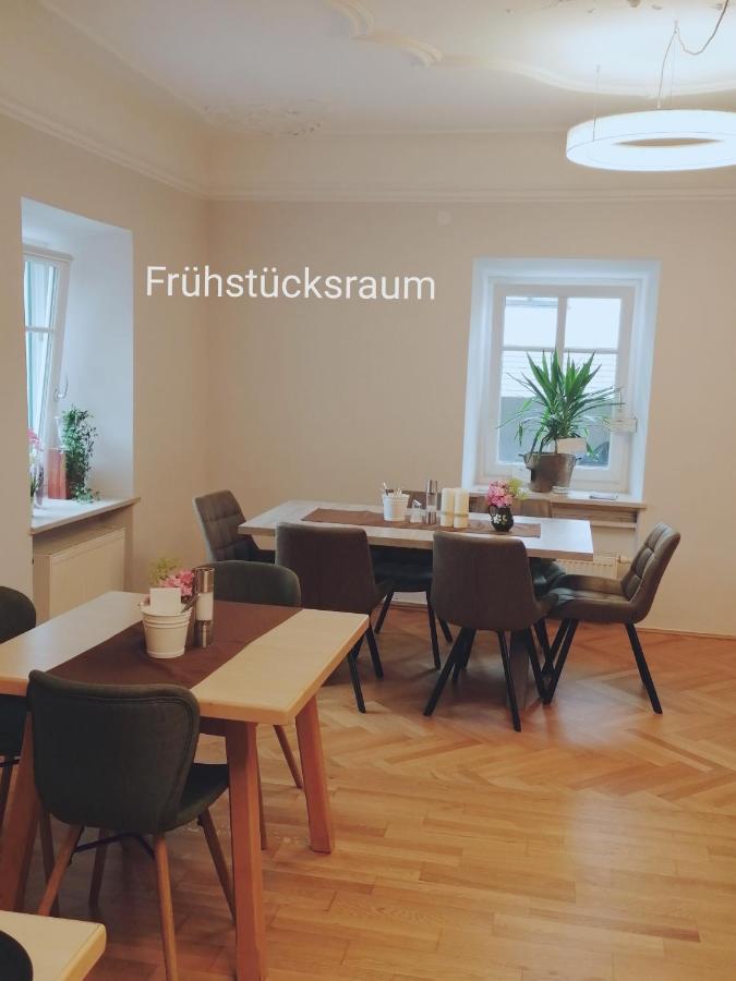 Taferne In Koestendorf - Ferienwohnung Monteurzimmer Neumarkt am Wallersee Exterior foto