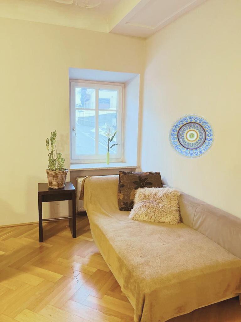 Taferne In Koestendorf - Ferienwohnung Monteurzimmer Neumarkt am Wallersee Exterior foto