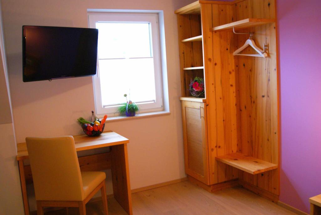 Taferne In Koestendorf - Ferienwohnung Monteurzimmer Neumarkt am Wallersee Exterior foto