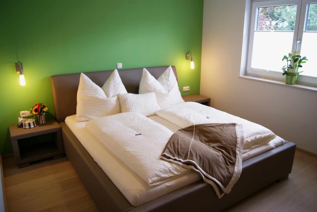 Taferne In Koestendorf - Ferienwohnung Monteurzimmer Neumarkt am Wallersee Exterior foto